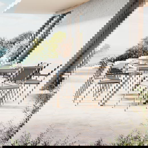 Suite Dining 8